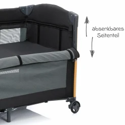 2 in 1 Reisebett & Beistellbett Cadiz in Holzoptik ab Geburt - 9 Monate mit höhenverstellbarem Boden und Rollen 120 x 60 cm - Grau Melange