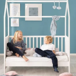 Babybett und Kinderbett in Hausoptik 70 x 140 cm - Weiß