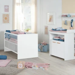 Babybett und Kinderbett Lilo mit 3-fach höhenverstellbarem Lattenrost und 3 Schlupfsprossen 70 x 140 cm - Weiß - Kollektion 2024