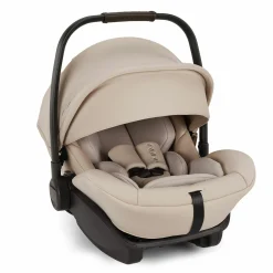 Babyschale ARRA next i-Size ab Geburt bis 13 kg (40 cm - 85 cm) Liegeposition 157° inkl. Sitzverkleinerer & Sonnenverdeck nur 3,5 kg - Biscotti