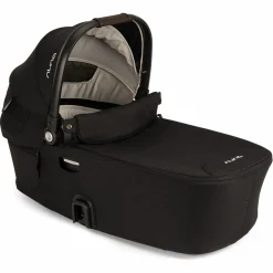 Babywanne DEMI next faltbar ab Geburt bis 9 Monate mit Sichtschutz, Belüftungsfenster inkl. Matratze & Regenschutz - Caviar - Kollektion 2025