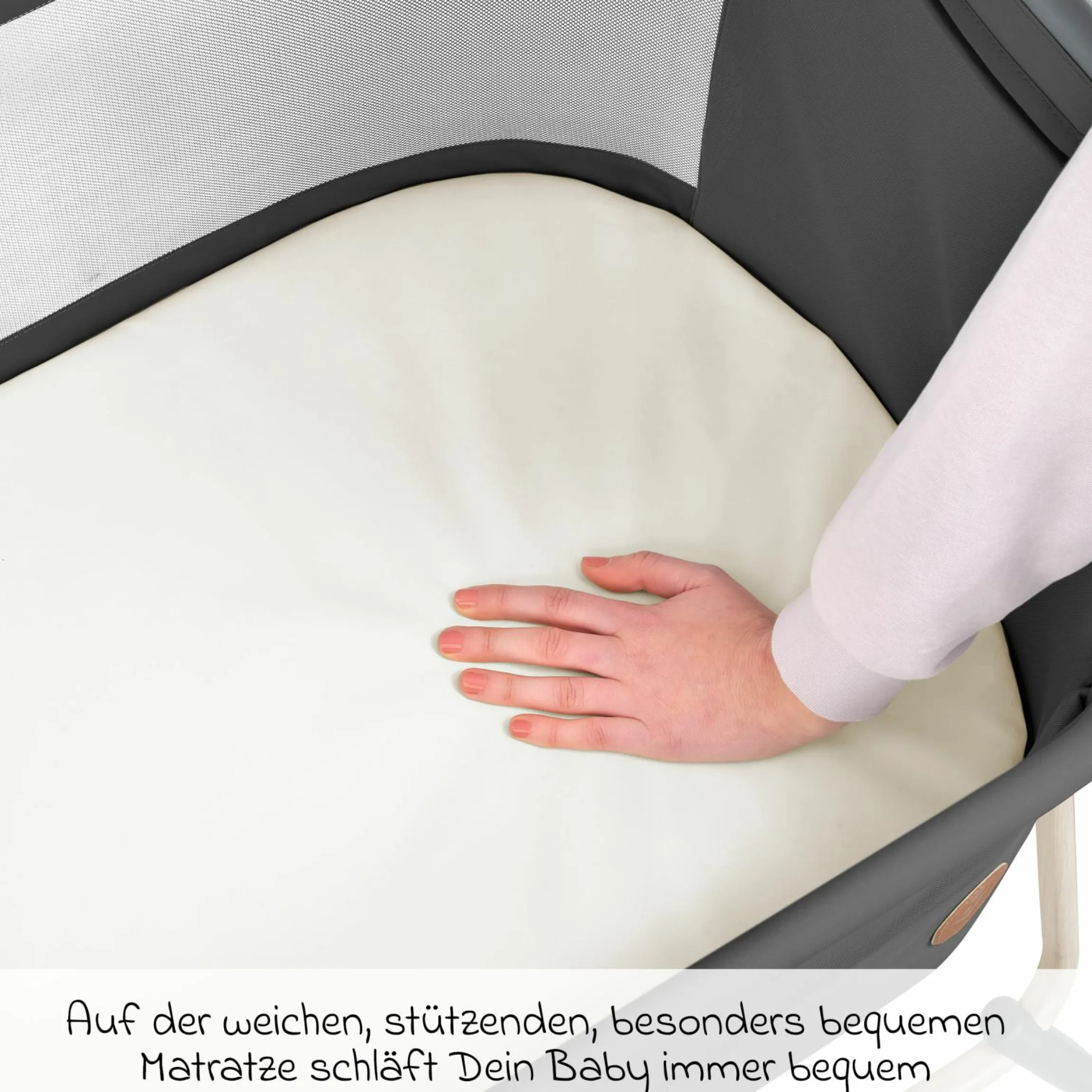 Beistellbettchen Tori Beyond Eco Care ab Geburt - 6 Monate inkl. Matratze & Tragetasche - Graphite - Kollektion 2025
