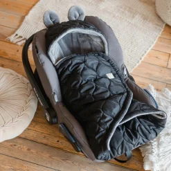 Einschlagdecke Recy Small aus 100% recyceltes Polyester für Babyschalen - Black Grey