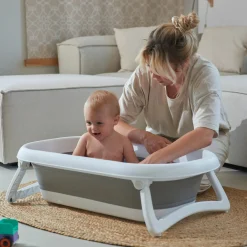 Faltbare Baby-Badewanne Bath 2 Go + Gratis Mull-Waschhandschuh 8er Pack - Orchidee / Puder