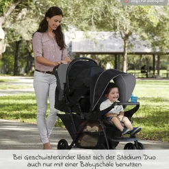 Geschwisterwagen Stadium Duo mit 2x Snacktabletts & Rücksitz mit Liegeposition - Titanium - Kollektion 2025