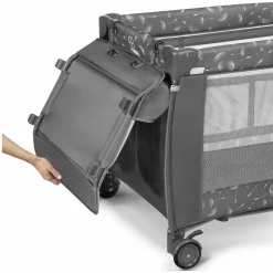 2in1 Reisebett & Laufgitter Sven Plus ab Geburt - 15 kg mit verstellbarem Einhang, 2 Räder, Einstieg, Wickeauflage , Windelablage, Mobile, Tragetasche, Sonnendach & Insektenschutz - Grey Concrete