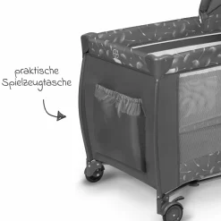 2in1 Reisebett & Laufgitter Sven Plus ab Geburt - 15 kg mit verstellbarem Einhang, 2 Räder, Einstieg, Wickeauflage , Windelablage, Mobile, Tragetasche, Sonnendach & Insektenschutz - Grey Concrete