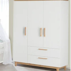 Kinderzimmer Carina mit 3-türigem Schrank, Bett, breiter Wickelkommode - Weiß