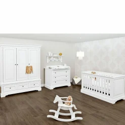 Kinderzimmer Emilia mit 3-türigem Schrank, Bett, breiter Wickelkommode