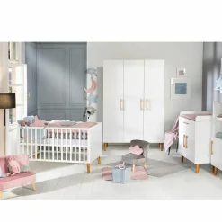 Kinderzimmer Mick mit 3-türigem Schrank, Bett, breiter Wickelkommode - Weiß