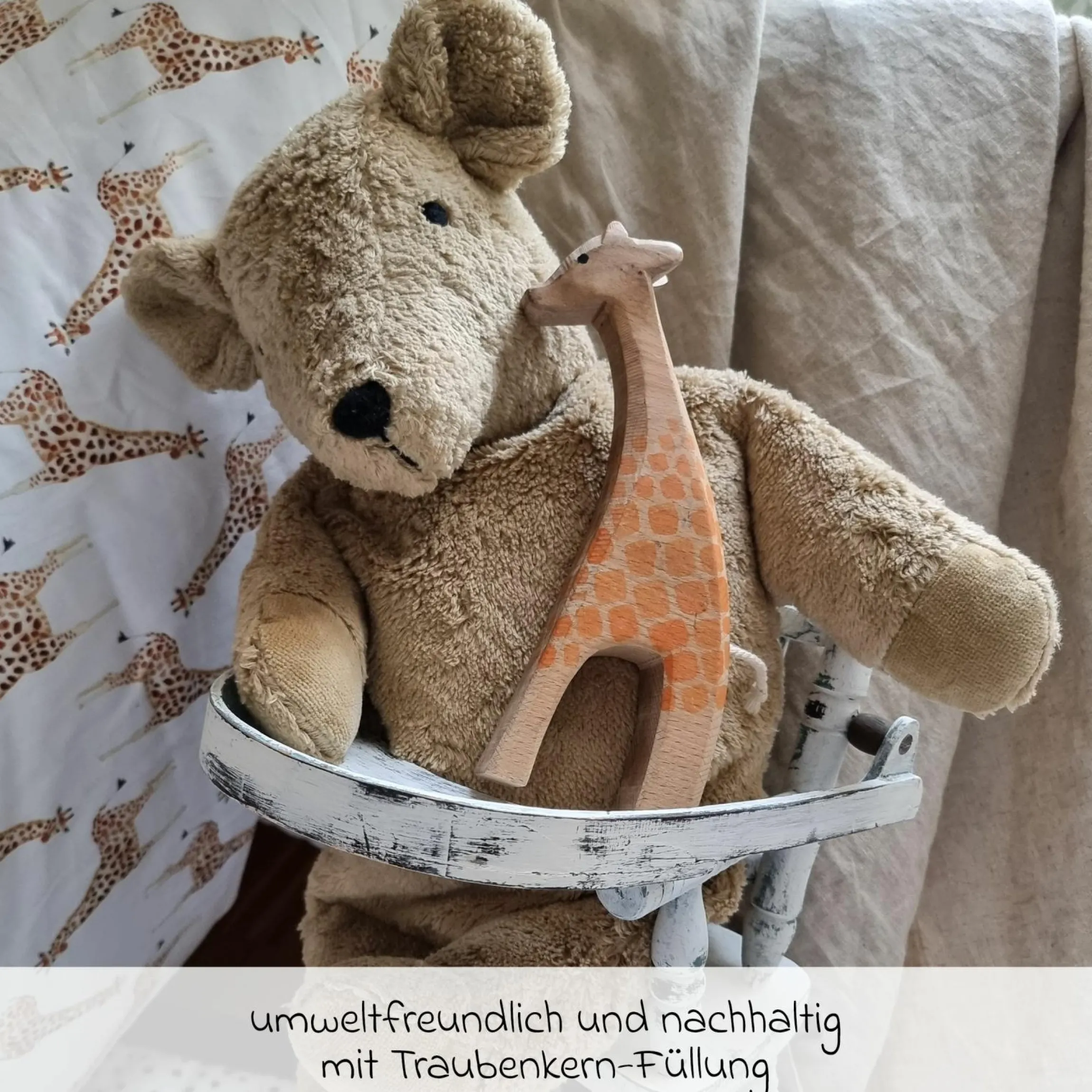 Kuscheltier mit Wärmekissen Bär Klein 30 cm - aus Bio-Baumwolle GOTS mit Traubenkern-Füllung - Beige