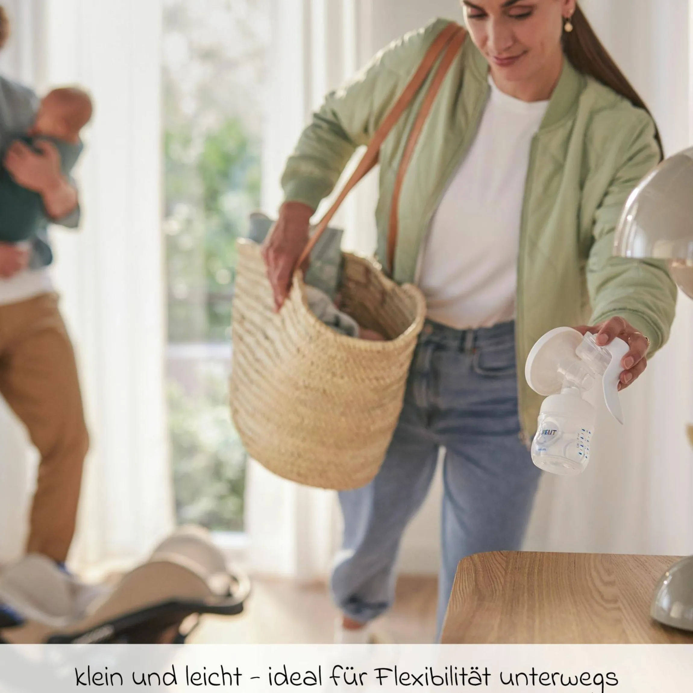 Premium Still-Set Basic 12-tlg. - Handmilchpumpe + 2 Babyflaschen + 5 Mehrwegbecher + 1 Flaschenbürste + 3 Spucktücher
