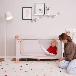 Reisebett Set Dream N Play Plus inkl. Alvi Reisebett-Matratze & Insektenschutz - Dusty Cork