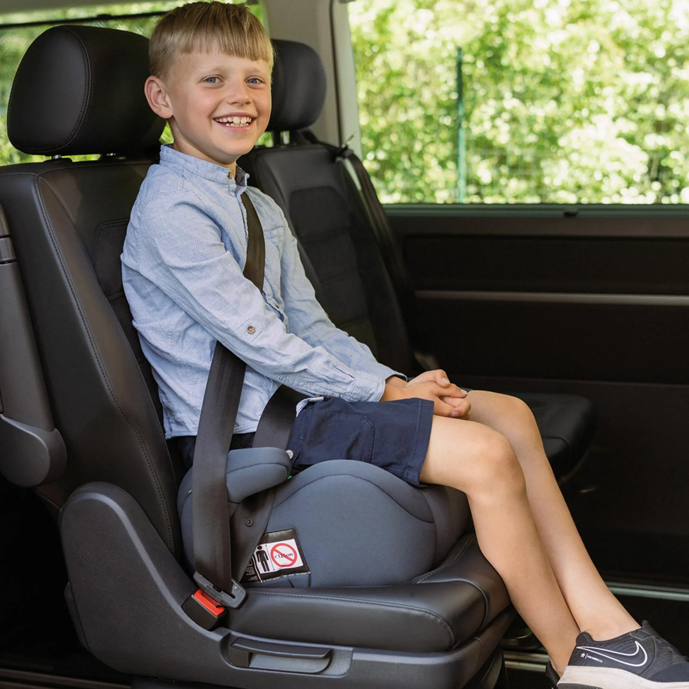 Sitzerhöhung Up i-Size ab 7 Jahre - 12 Jahre (125 cm - 150 cm) nur 2,15 kg leicht - Black - Kollektion 2025