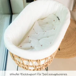 Stubenbett / Standwiege Rattan mit Metallbeinen inkl. Matratze + Nestchen - Offwhite