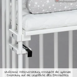 5-tlg.- Beistellbett-Set Original mit Matratze Klima Wave, Nestchen Sterne Weiß Perlgrau, Spannbetttuch Deluxe Weiß & Verschlussgitter - Weiß - Kollektion 2024