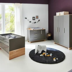 3-tlg Kinderzimmer-Set Cloe mit 3-türigem Schrank, Bett, Wickelkommode mit Wickelaufsatz - Lava Matt / Eiche Sägerau - Kollektion 2024