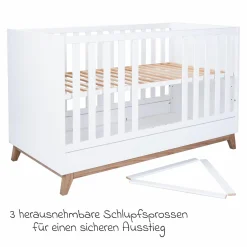 3-tlg Kinderzimmer-Set Lina mit 4-türigem Schrank, Bett, Wickelkommode mit Wickelaufsatz - Kreideweiß / Walnuss-Optik - Kollektion 2024