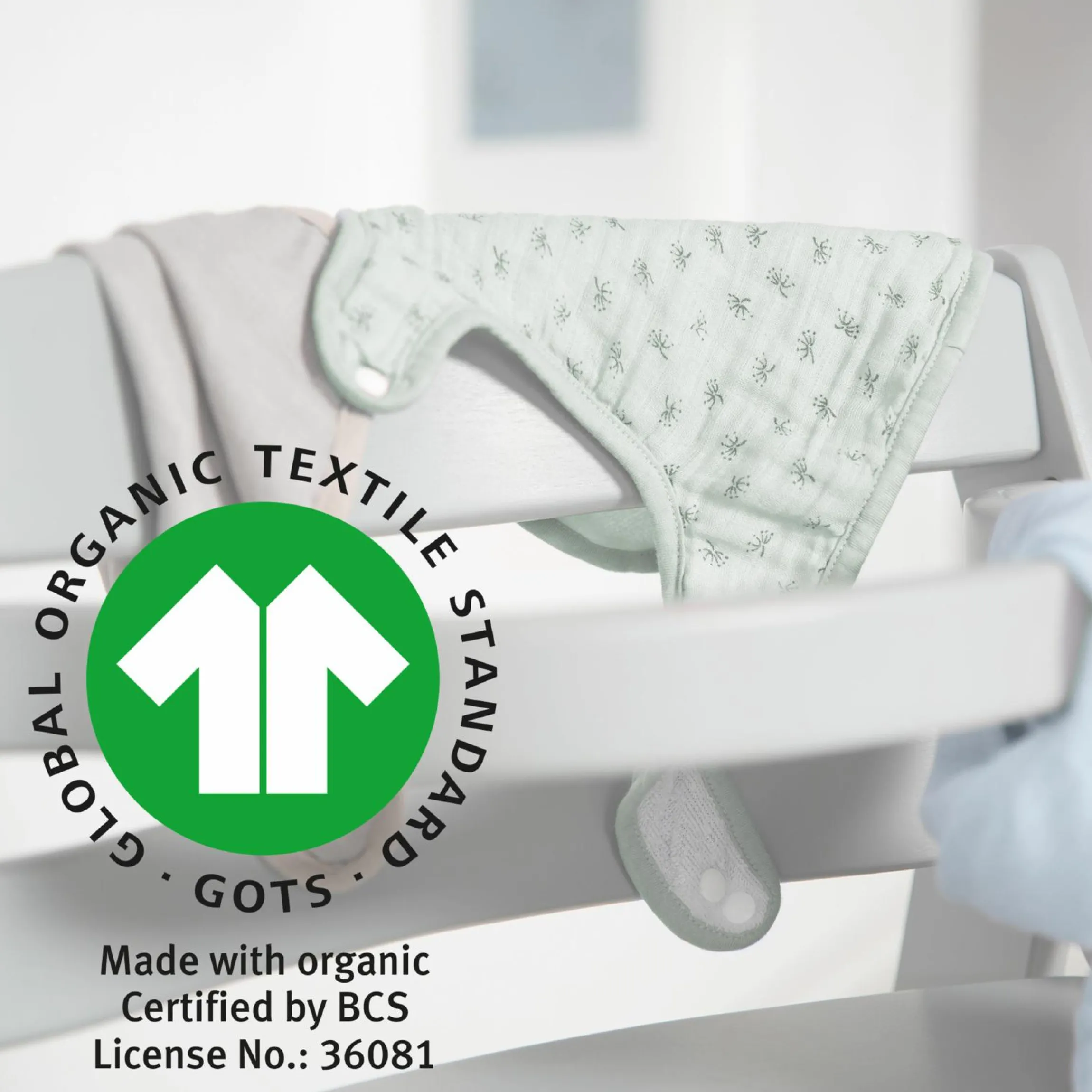 3-tlg. Lätzchen-Set mit Organic Bio-Baumwolle GOTS - Lil Planet - Frosty Green