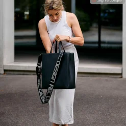 Umhängetasche Tote Bag Daily mit großzügigen Staufächern - Brown - Kollektion 2025